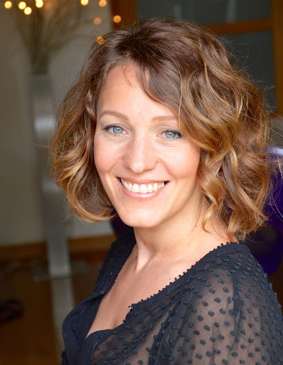 Laetitia Zoller, Santé Fonctionnelle, Hormono & Micronutrition | Drainage Lymphatique Renata França, Nutritionniste à Thônes